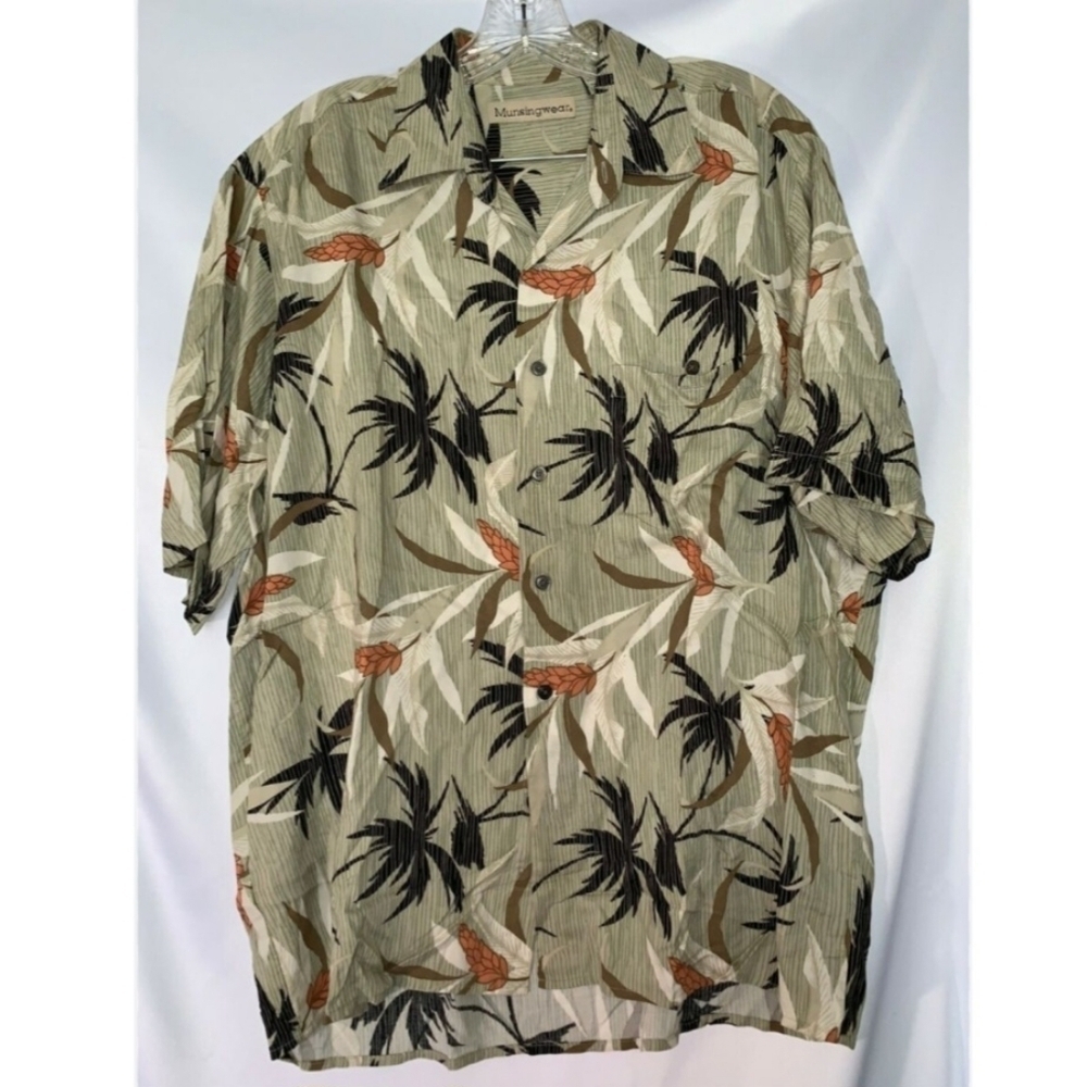 Munsingwear Short Sleeve Casual Hawaiian Shirt Mens Large Palm Olive Green Black